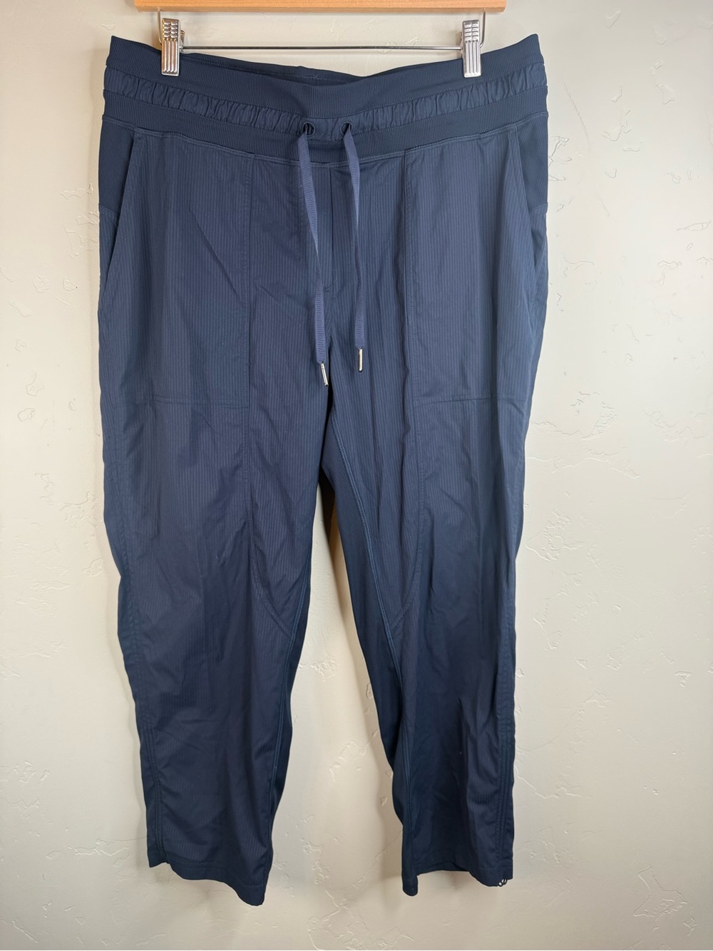Lululemon Dance Studio Crop *25" True Navy Size 12 - Picture 4 of 11